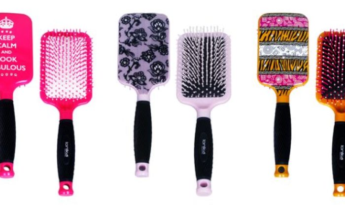 ionika paddle brush